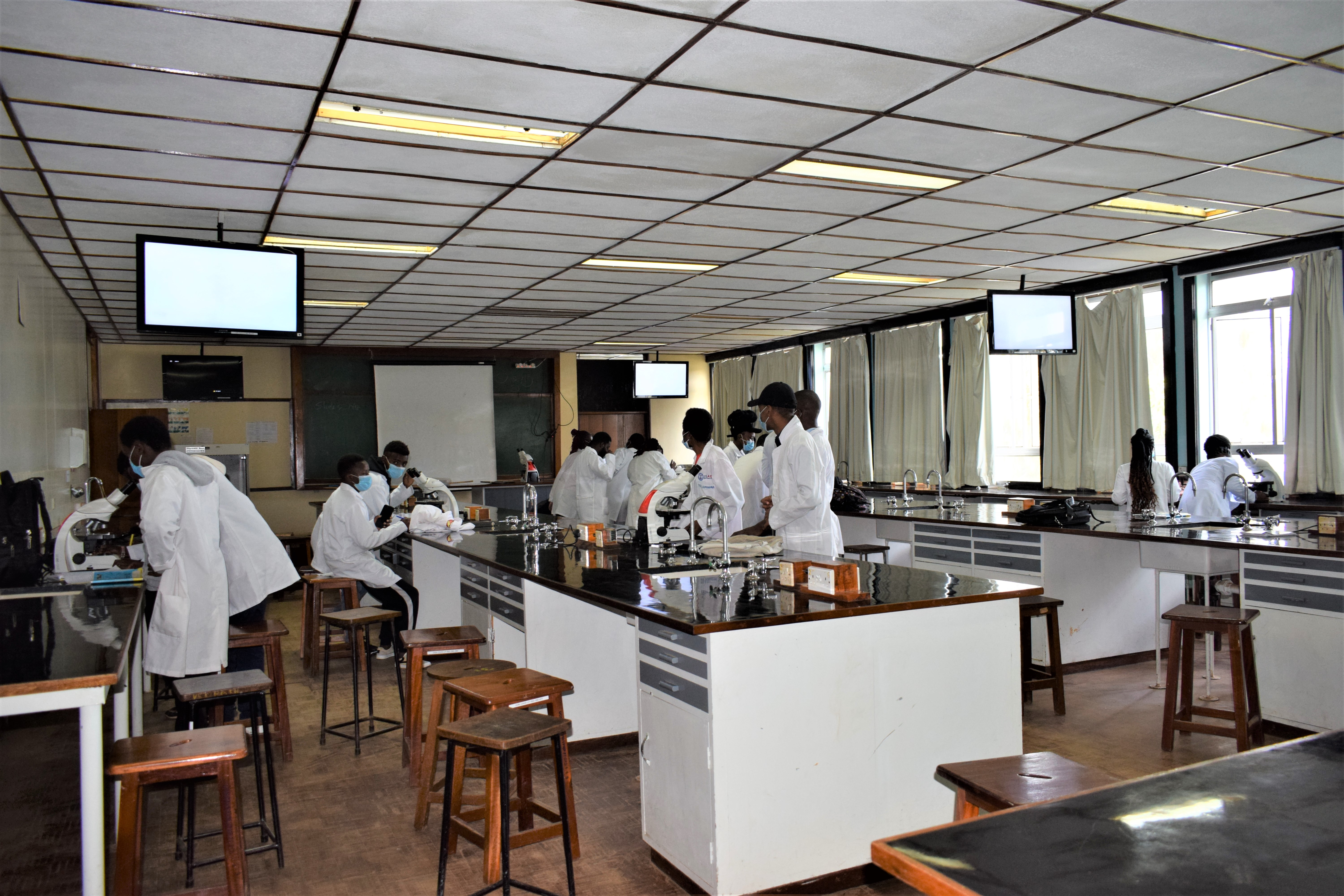 Pathology Students Teaching Lab