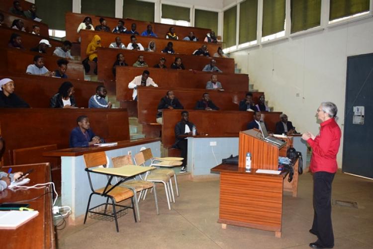 GUEST LECTURE ON GROSS VETERINARY  PATHOLOGY